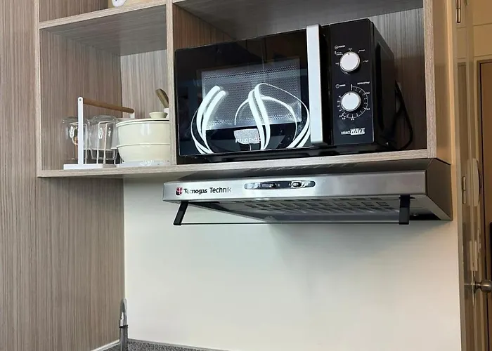Staycation In Cubao, Along Edsa, Near Mrt, Mall